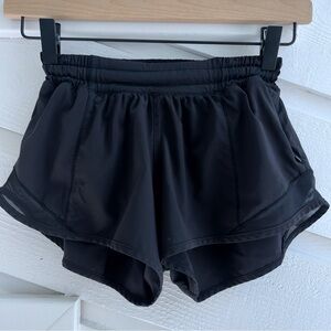 Lululemon Hotty Hot Low-Rise 4” Black Running Shorts Athletic Size 6